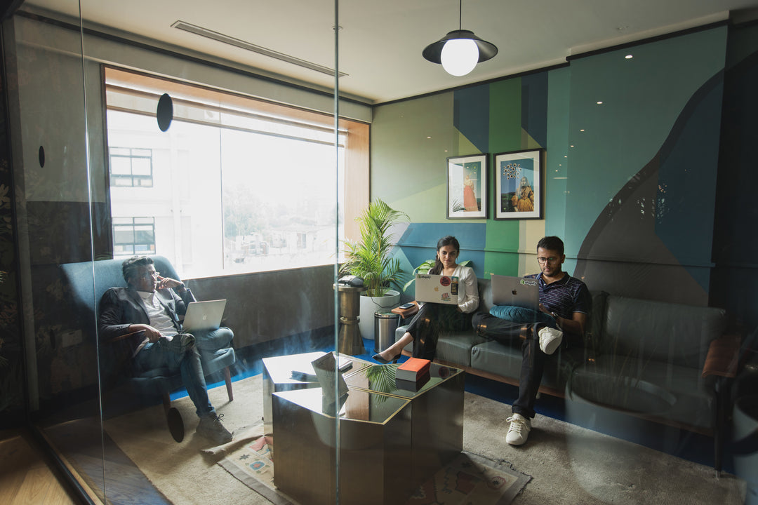 An Erectimus Team Meeting in Modern Office